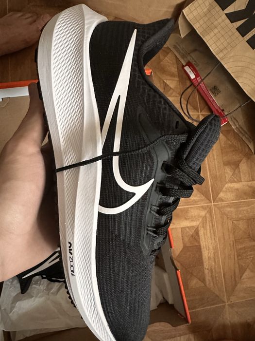 Продам кроссовки Nike pegasus 39