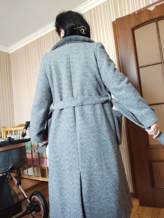 Продам пальто в отличном состоянии.