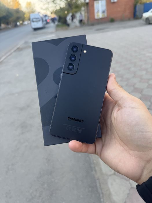 Продам Samsung s22