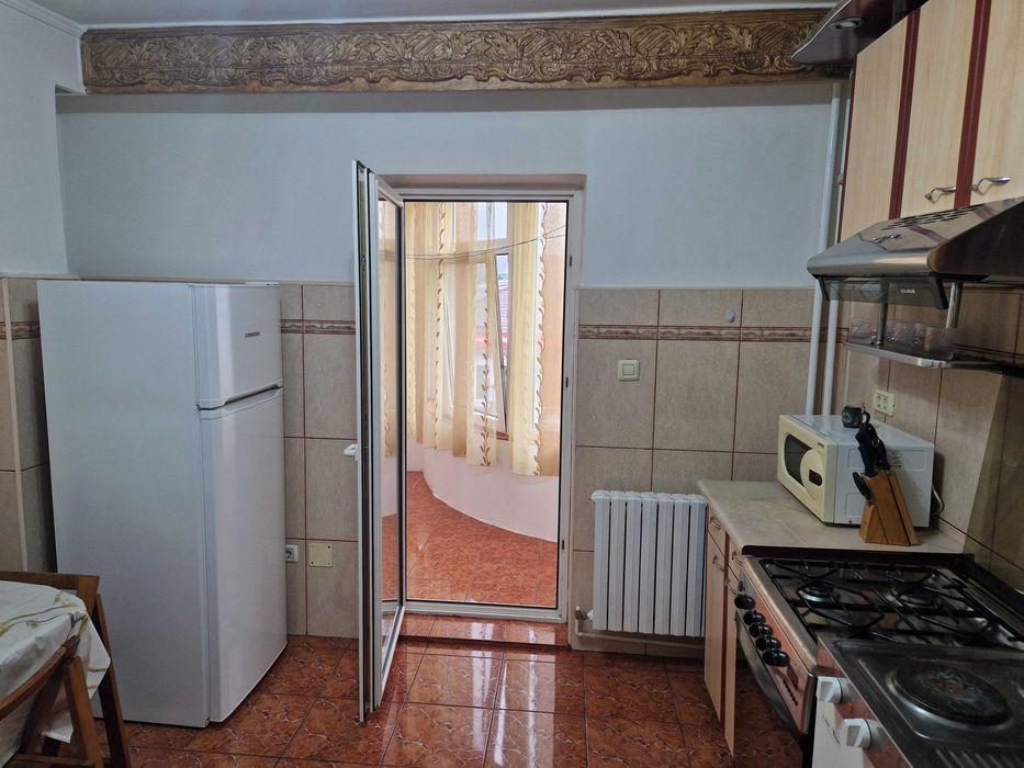 Apartament locatie centrala  - 2 camere de inchiriat