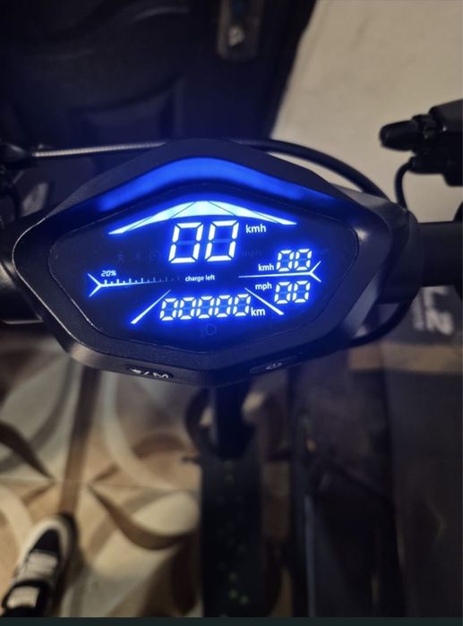 Vand trotineta electrica Lamborghini noua