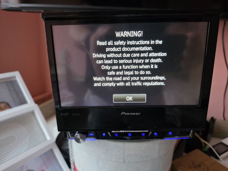 Продавам Pioneer avh-z7200dav