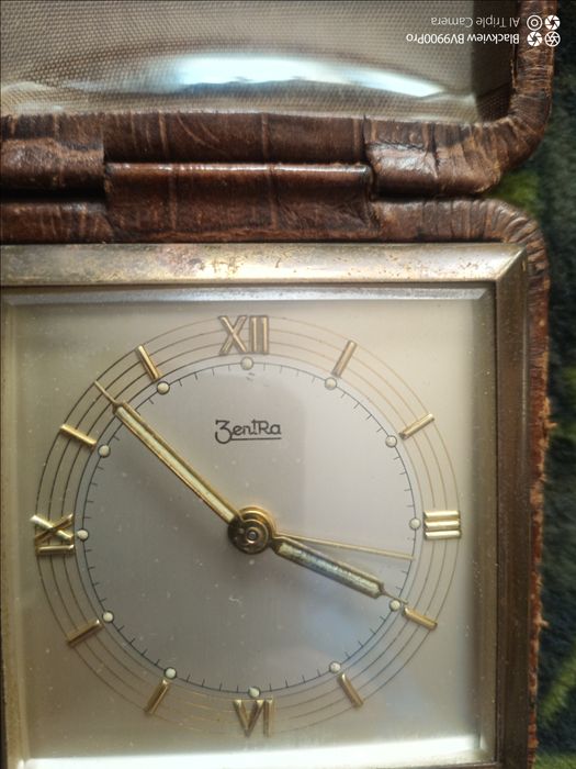 Ceas mecanic vechi Zentra nefunctional