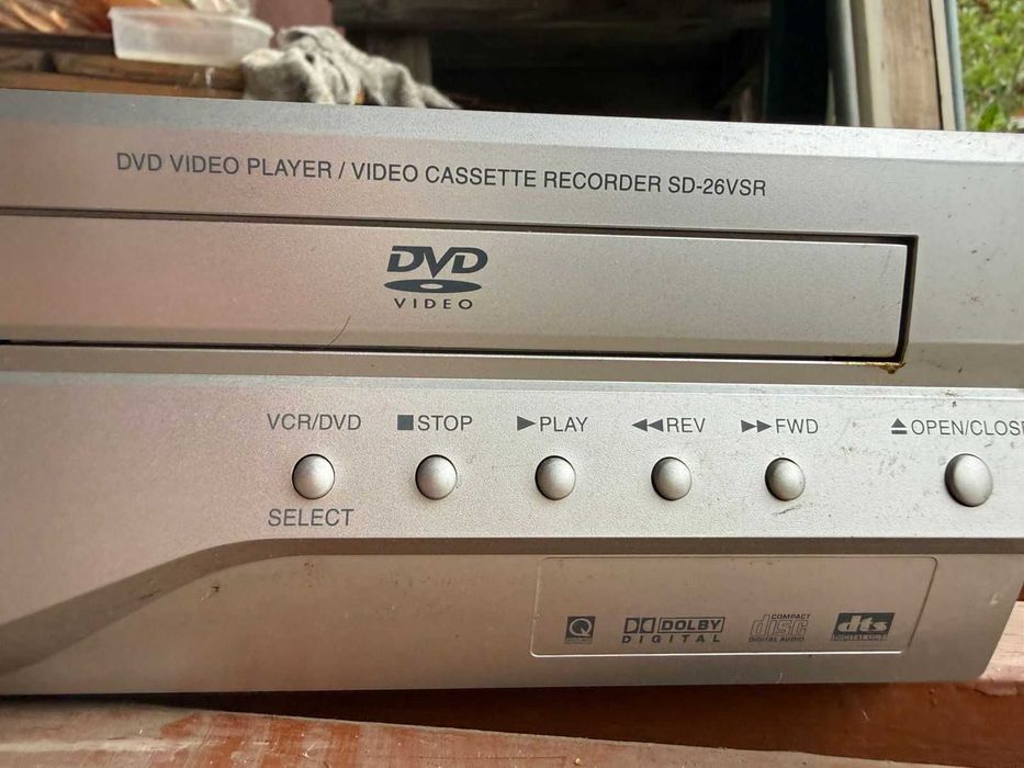 Видеомагнитофон Toshiba + DVD