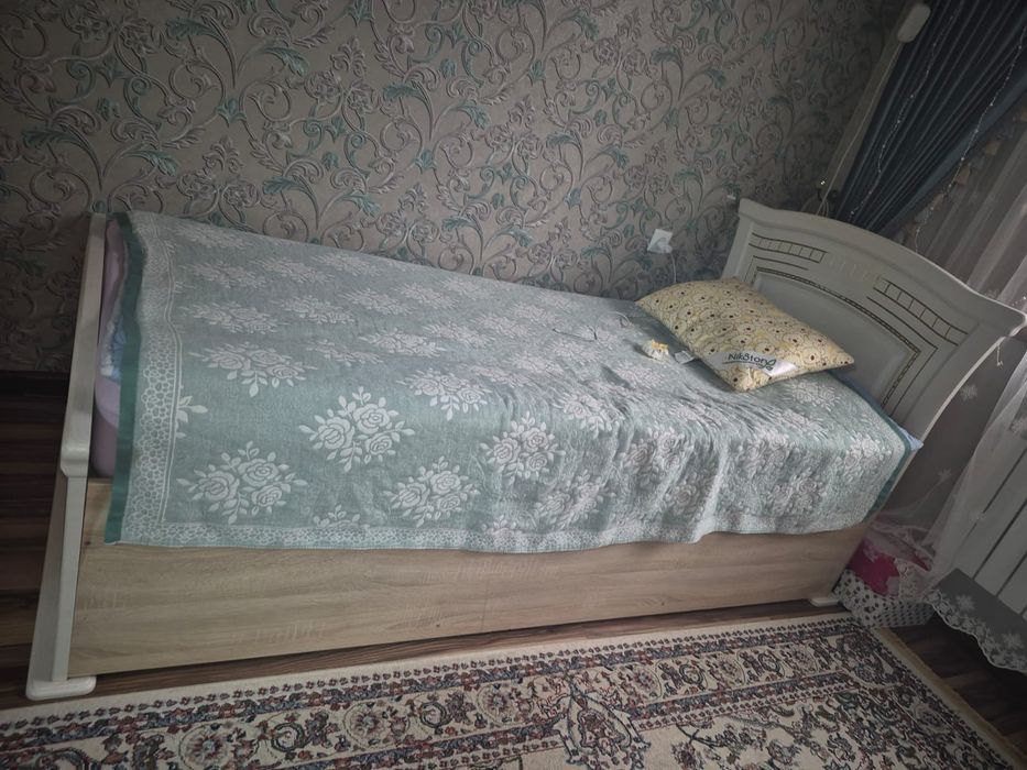 Односпальная кровать