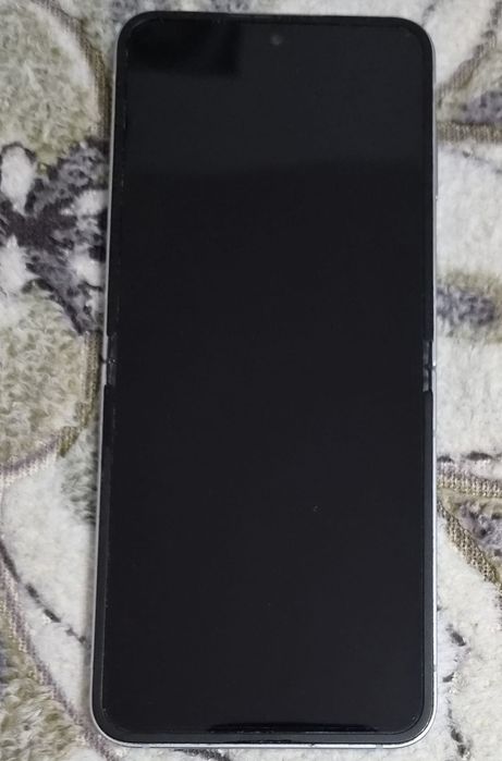 Vand telefon Samsung ZFlip 6 ca nou