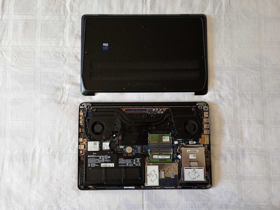 HP Zbook 17 G3 FHD XEON 3.8GHz Nvidia 8GB DDR5 2 X SSD 2 x HDD WWAN 4G