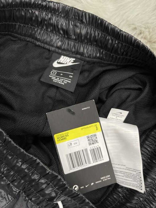 Спортни екипи и спортни долнища