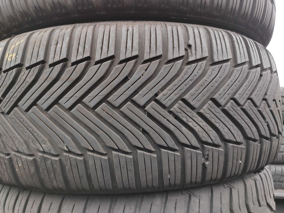 2бр Зимни гуми 215 60 16 - Michelin - DOT 2023 -