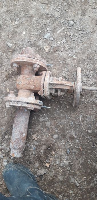 Задвижка 7 000 мыңнан