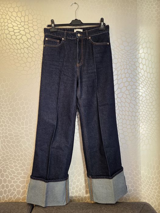 Дамски дънки на бранда H&M