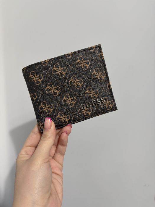 Guess мъжко портмоне