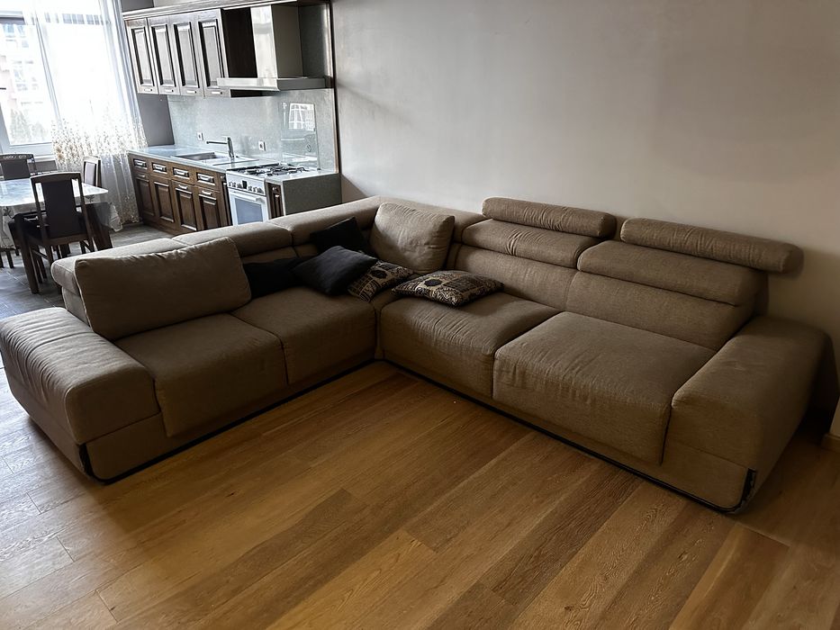 Диван угловой в хорошем состоянии