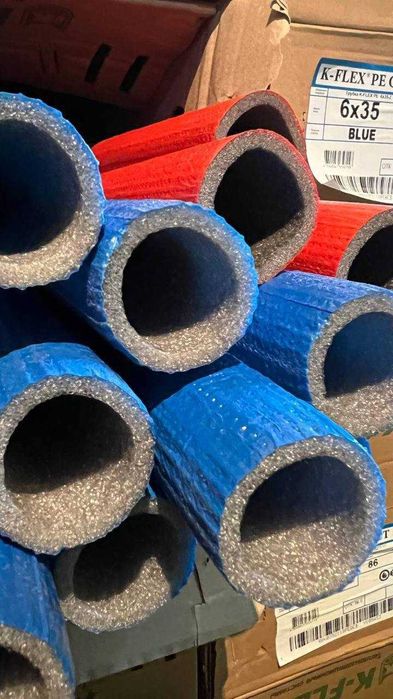 Трубчатая и рулонная изоляция K-FLEX ARMACELL, красно синие трубки