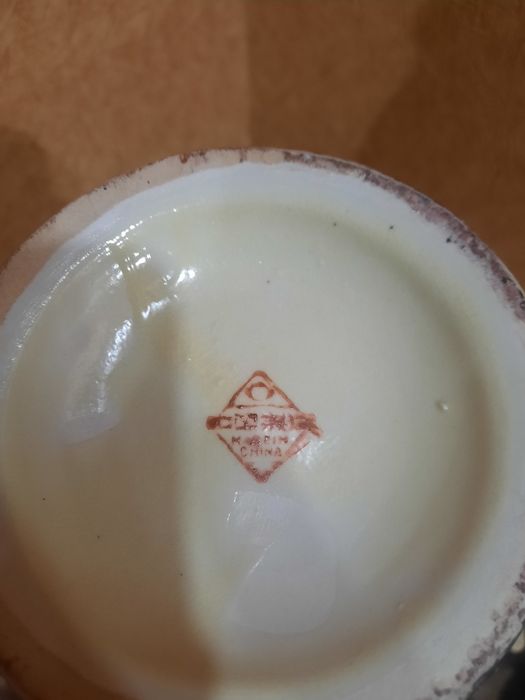 Очень красивая, роскошная фарфоровая, китайская ваза, декорирована ажу