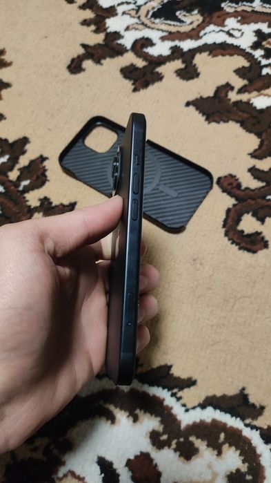 iPhone 15 в идеальном состоянии