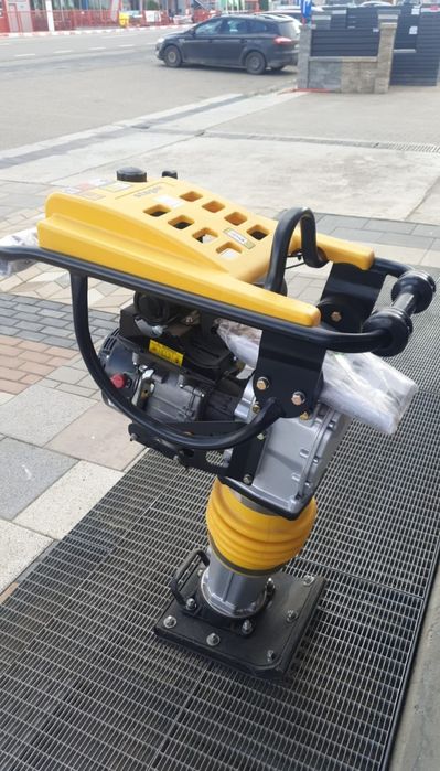 Mai compactor Stager SG80LC motor Loncin LC168F-2H