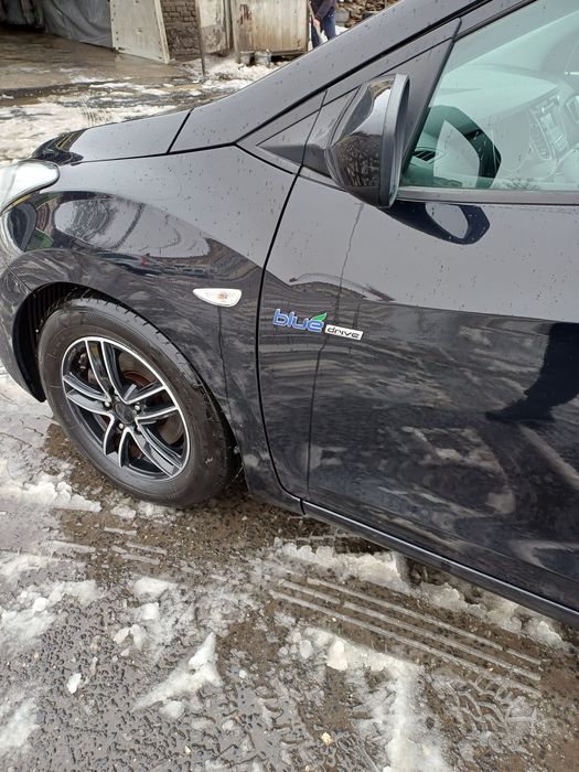 Hyundai i30 cw 1.6 blue crdi evro 5