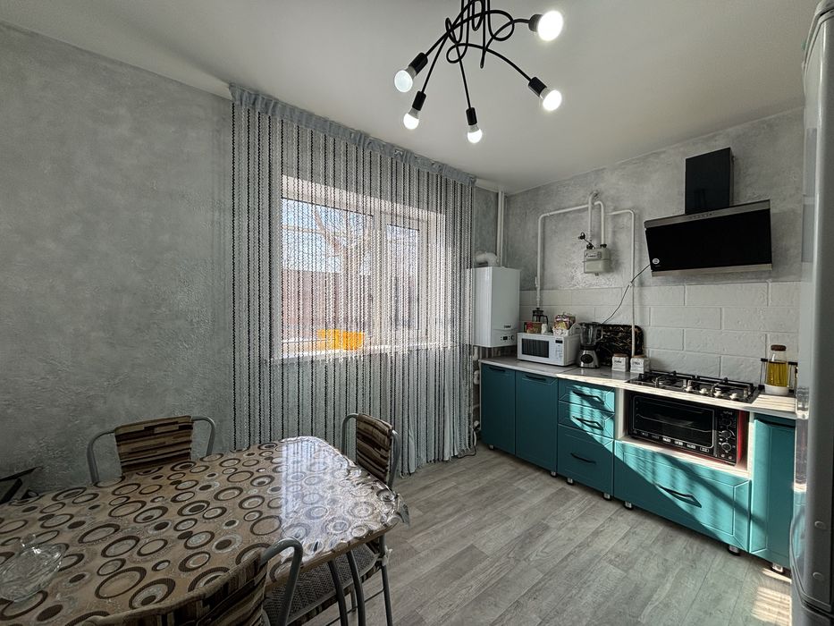 Продам новый дом в центре