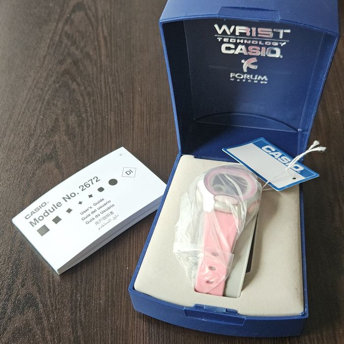 CASIO розов часовник LW-200-4BVDF