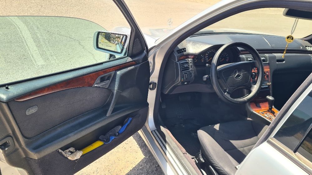 Продам мерседес 210 универсал