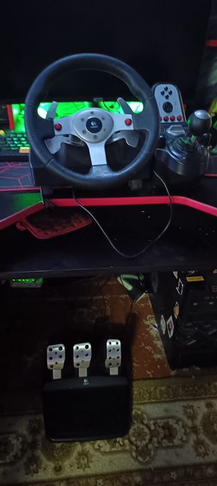 Продам руль Logitech G25