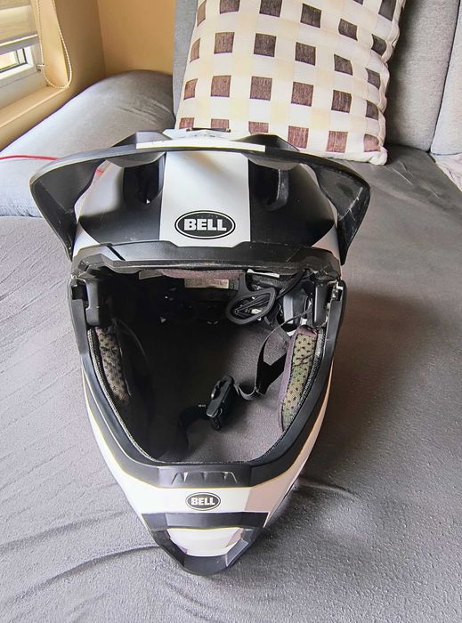 MTB каска Bell Super DH MIPS Helmet