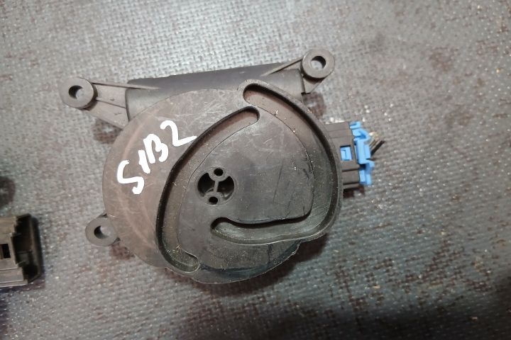 Motoras clapeta aeroterma 0132801310 8E2820511C 0132801310 8E2820511C