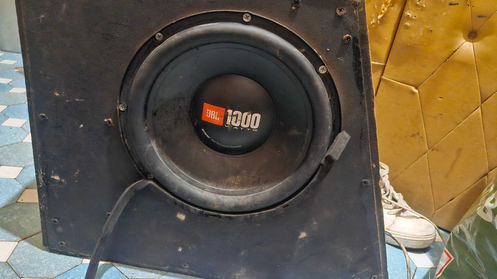 Subwoofer auto,boxe auto,amplificator auto JBL