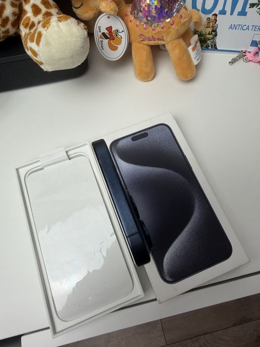 iPhone 15 Pro Max 256 gb, baterie 86%, ca nou!