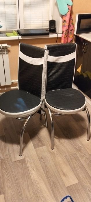 Стулья для гостиной или кухни