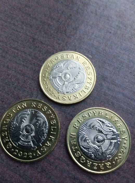 Монеты коллекционные 100тг
