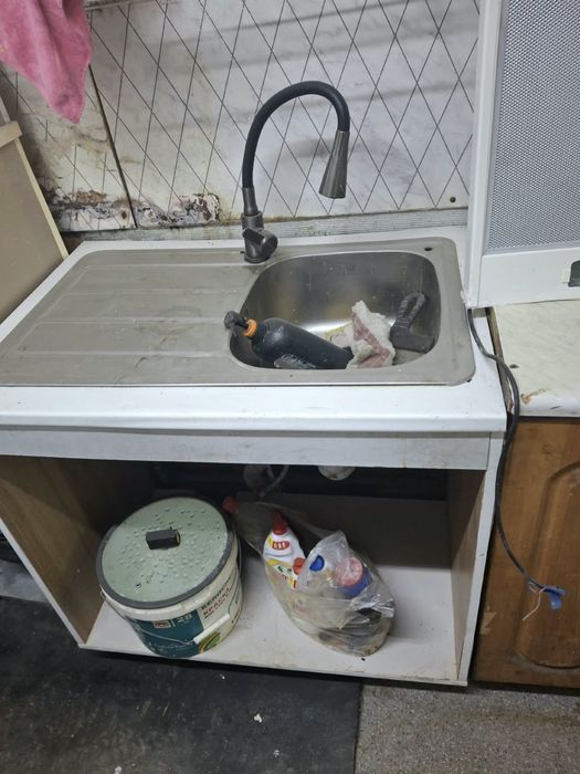 Продам контейнер столовый