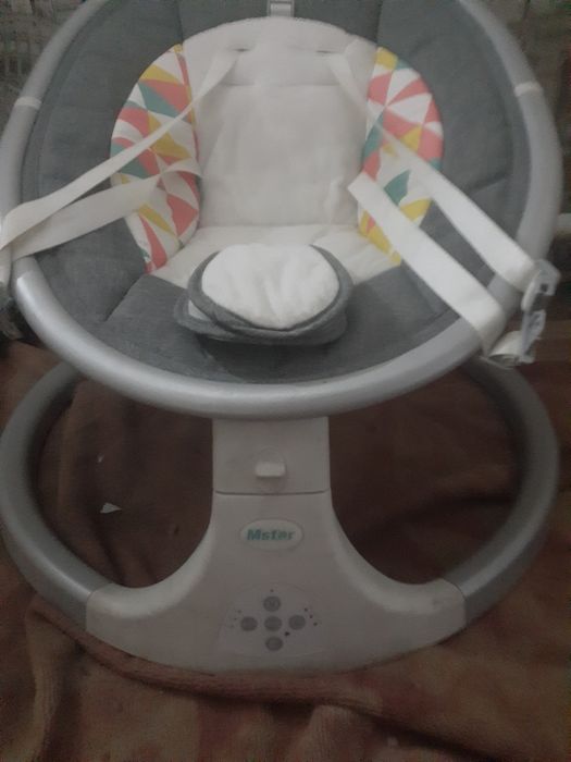 Продам шезлонг .