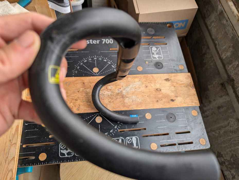 40 lat - PRO PLT Carbon Compact ghidon cursiera