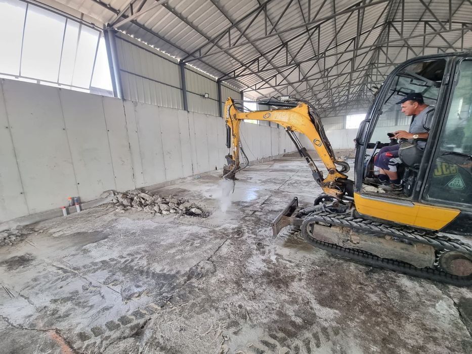 Buldoexcavator Miniexcavator Compactor Bobcat Picon
