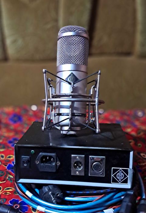 Ламповый студийный микрофон большой