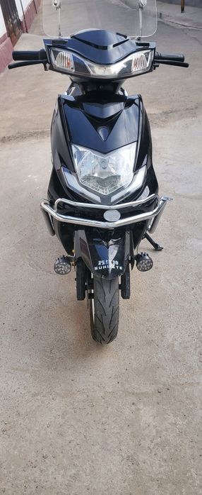 Скутер срочна сотилади