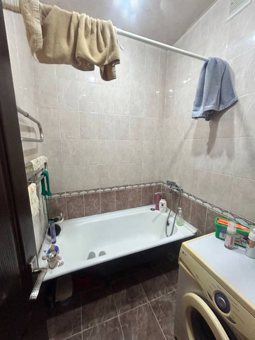 2/4/4 массив Феруза ! Клиника Глория! ЭкоБазар