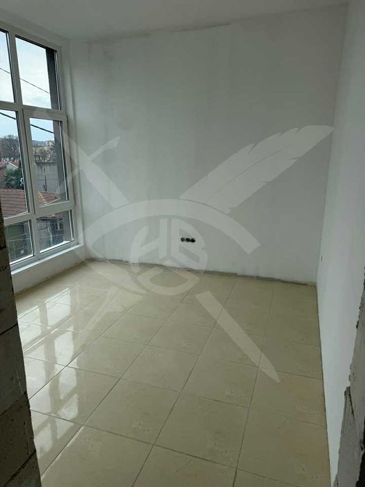 Продава се Тристаен апартамент в Варна, Христо Ботев - 93 кв.м за 878 €/кв.м - Снимка #2