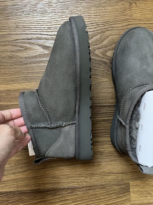 Ugg mini piele intoarsa