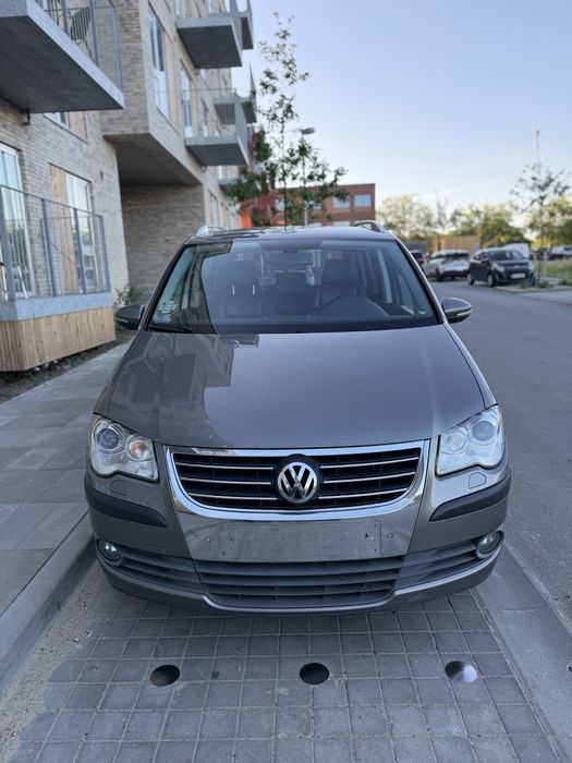 VOLKSWAGEN Touran 2010 — imagine 2