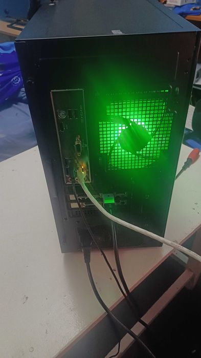 PC de Gaming cu Anumite componente noi