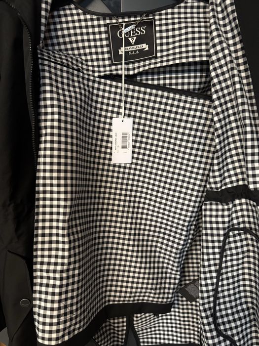 Водоотблъскваща парка Guеss