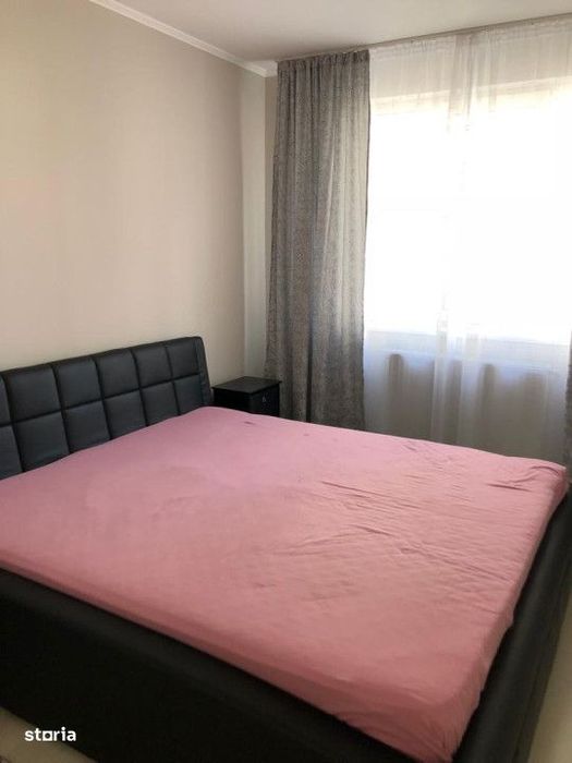 Apartament de 3 camere,60 mp,2 parcari, zona Vivo