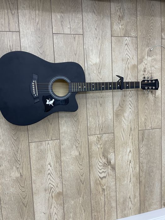 Гитара акустическая
