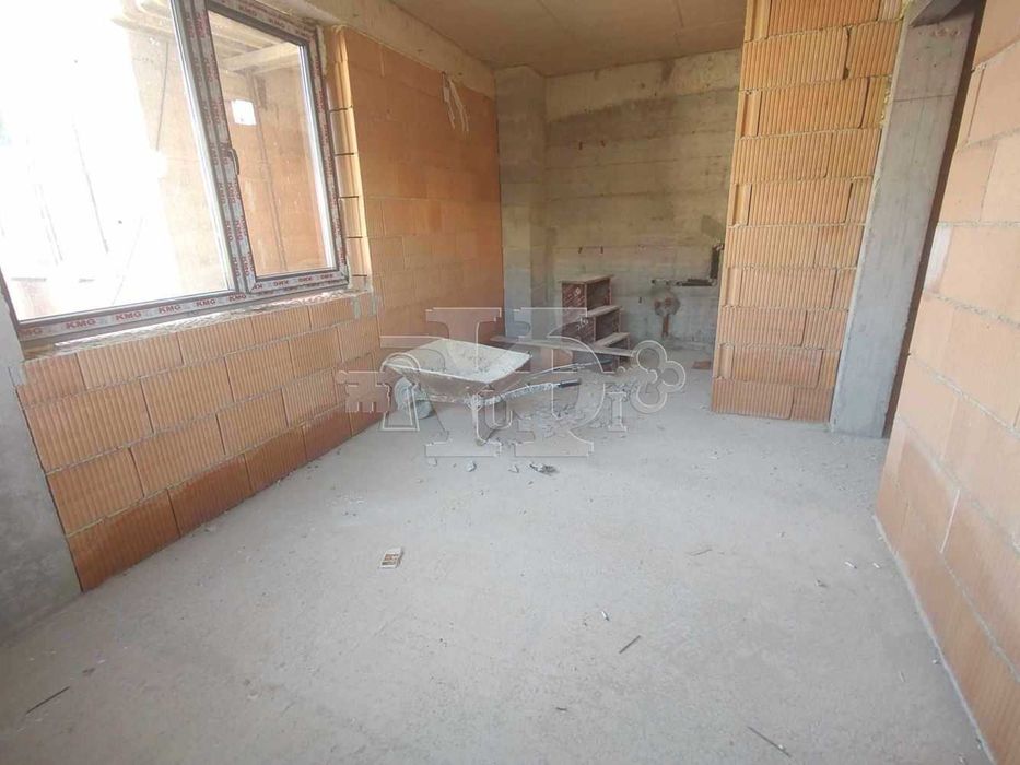 Продава се Тристаен апартамент в Варна, Владислав Варненчик - 76 кв.м за 1086 €/кв.м - Снимка #4