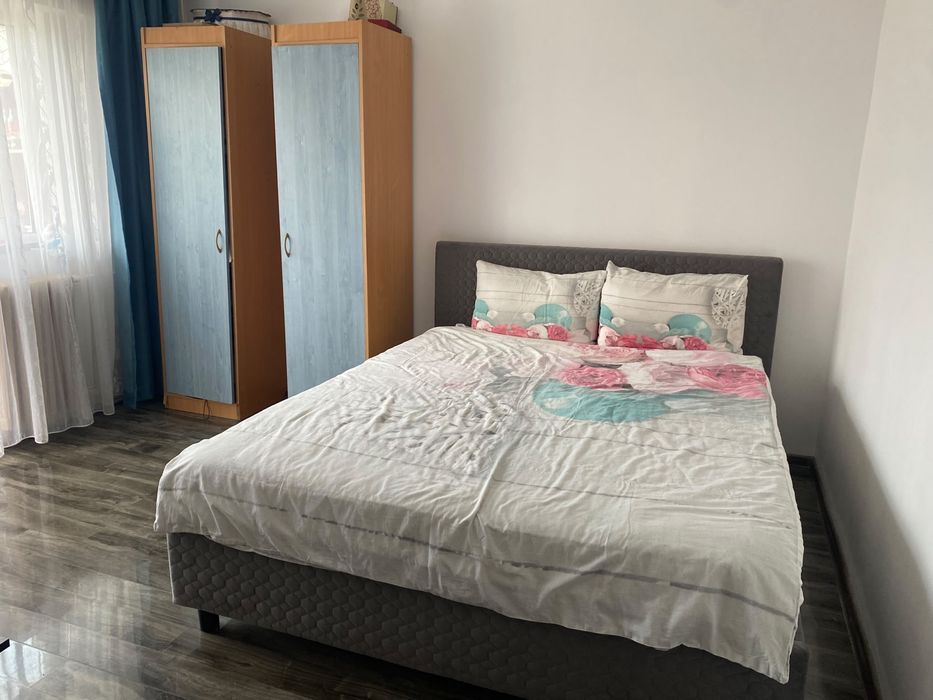 Vand apartament 3 camere cernavoda columbia
