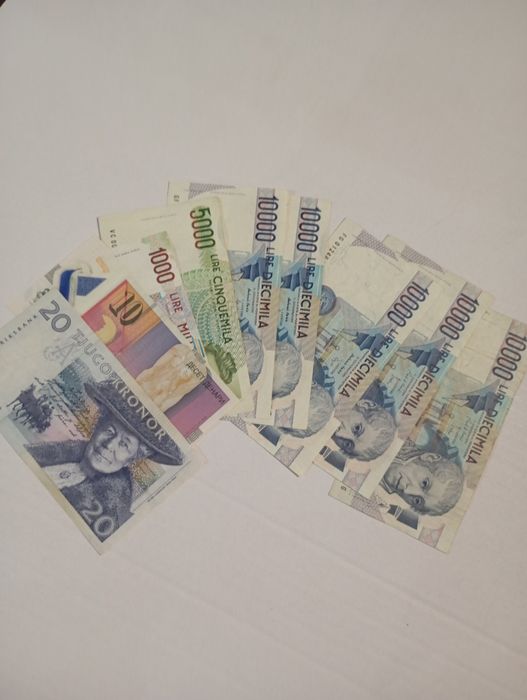 Няколко банкноти