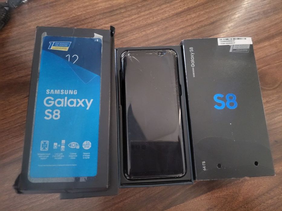 Samsung S8 сотилади.
